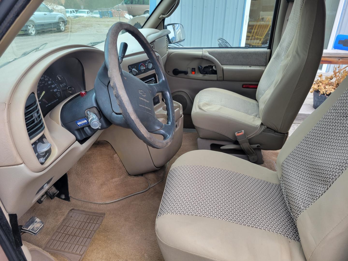 1996 Brown /Tan Chevrolet Astro (1GNEL19W0TB) with an 4.3L V6 engine, Automatic transmission, located at 450 N Russell, Missoula, MT, 59801, (406) 543-6600, 46.874496, -114.017433 - Hard to Find All Wheel Drive Astro Van. Only 86K Miles. Runs Great. Automatic Transmission. Air Conditioning. Cruise Control. 3rd Row Seating. This vehicle is more then 20 years old and is not eligible for lending through our finance companies - Photo#14